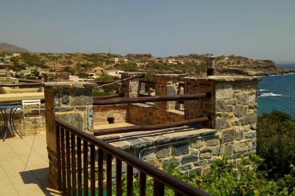 Traditional Stone House By The Sea... Kapetanianá 外观 照片